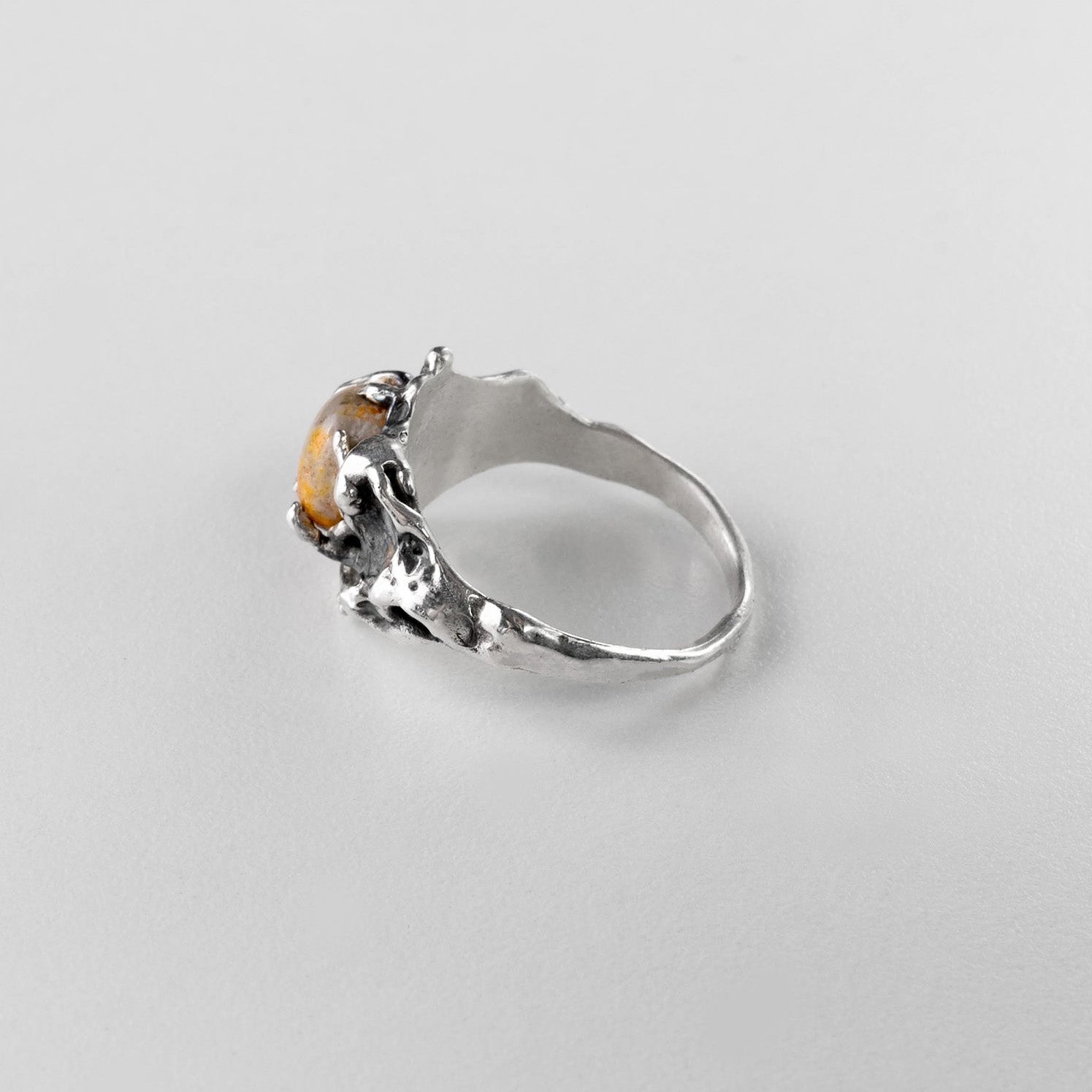 Bumblebee Ring